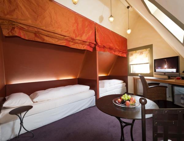 Hotel Laurentius ไวเคอร์ไซม์ ภายนอก รูปภาพ