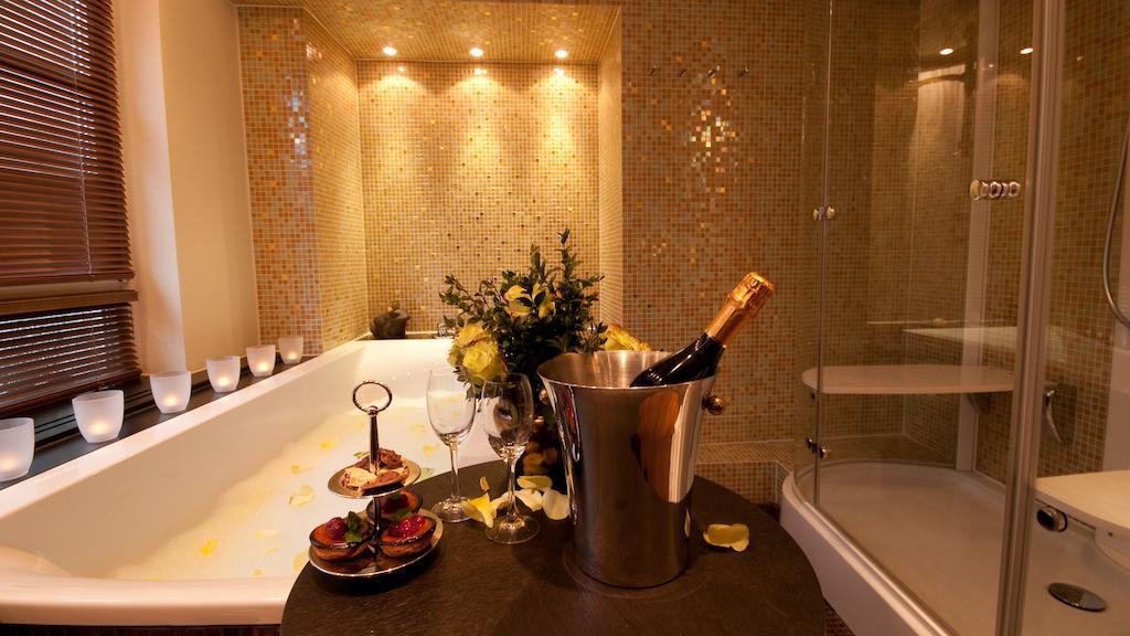 Hotel Laurentius ไวเคอร์ไซม์ ภายนอก รูปภาพ